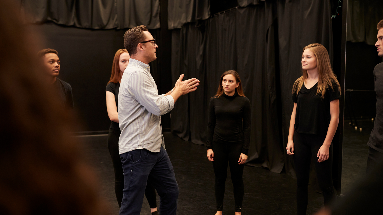 What are the long-term career prospects for graduates of acting academies in Sydney